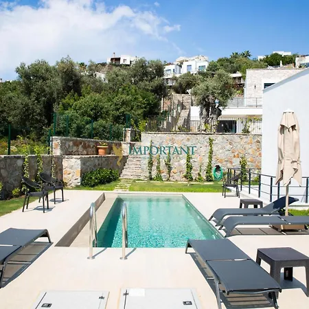 Bd498- 4 With Private Pool In Gumusluk Bodrum
