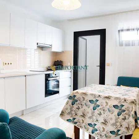 Bd498- 4 With Private Pool In Gumusluk * Bodrum